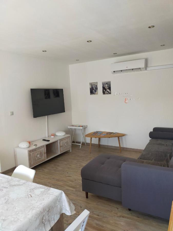 logement atypique Arles Extérieur photo